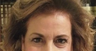 Η έμπειρη και διακεκριμένη στο Πανελλήνιο δικηγόρος, Σωσώ Μαναρά Μαυράκη, υποψήφια εκ νέου για την Προεδρία του δικηγορικού συλλόγου Θήβας